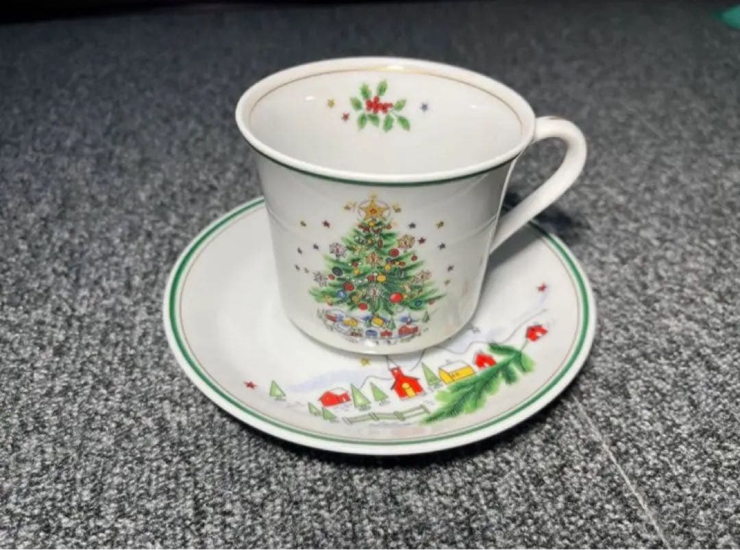 美品Salem セーラム　食器お皿　カップクリスマスプレート　カップ&皿6セット