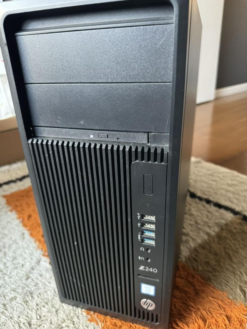HP Z240デスクトップパソコンの中古品です。テスト済み。 エラーなし。