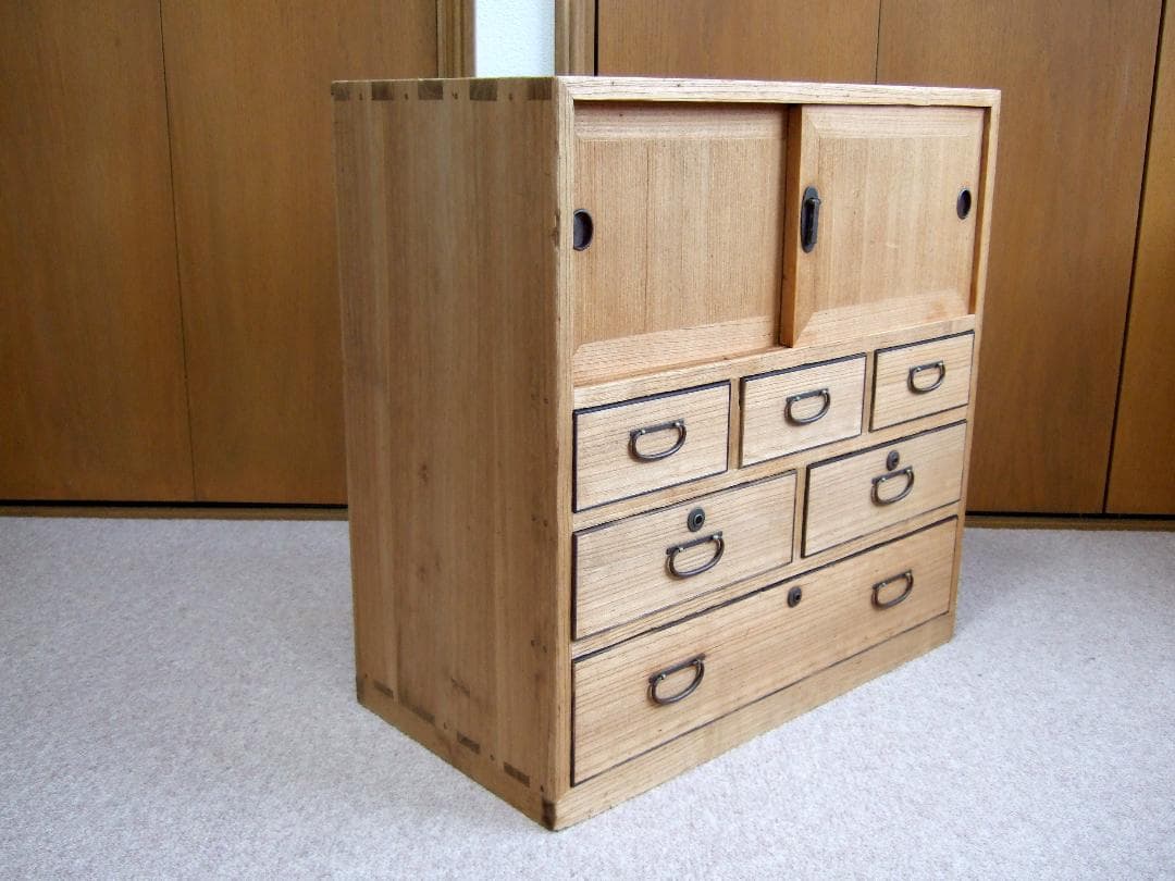 レトロな小箪笥 収納棚 桐箪笥 飾り棚 古箪笥