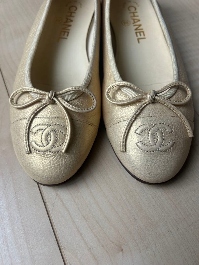 CHANEL ベージュ リボン付きバレエシューズ