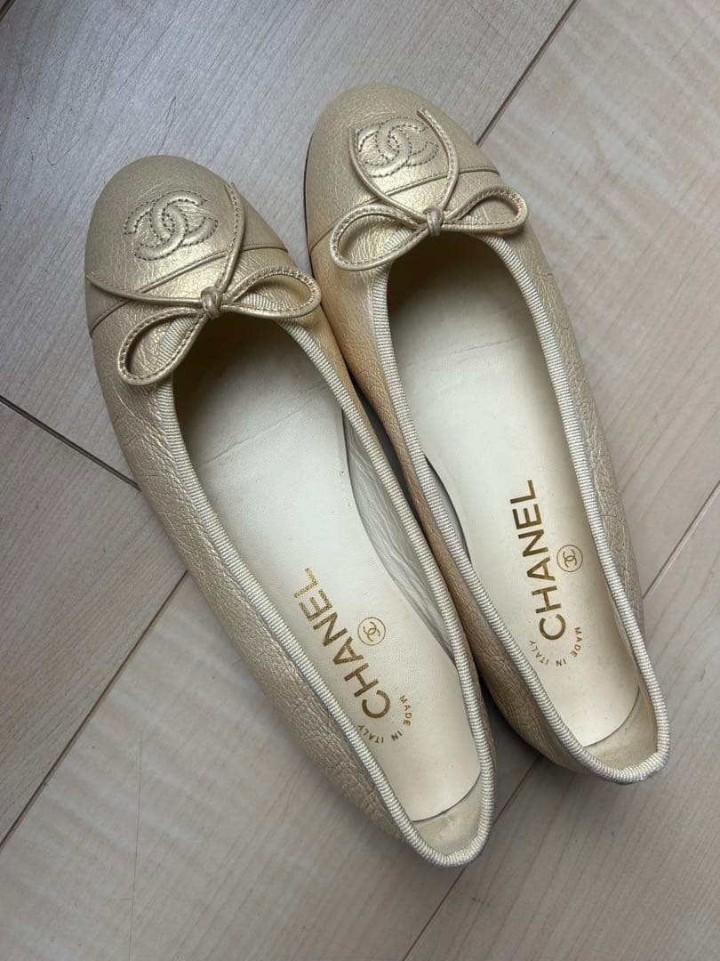 CHANEL ベージュ リボン付きバレエシューズ