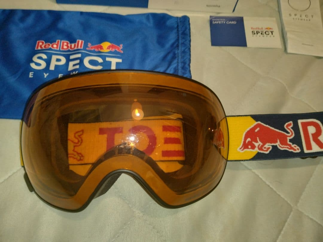 未発売　Red bull spect MAGNETRON