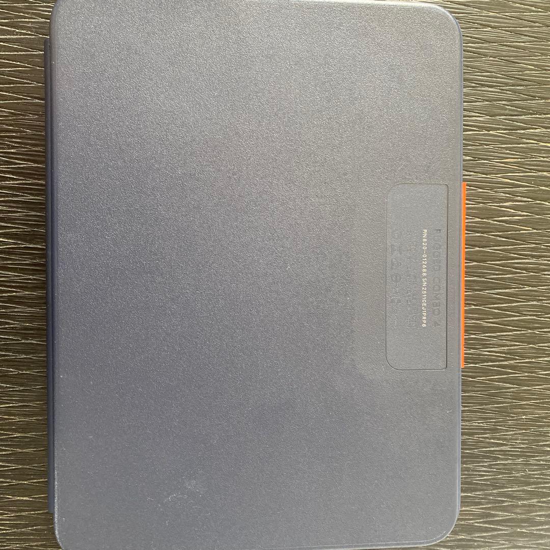 【ほぼ新品】　Logicool 4 iPad (第10世代)