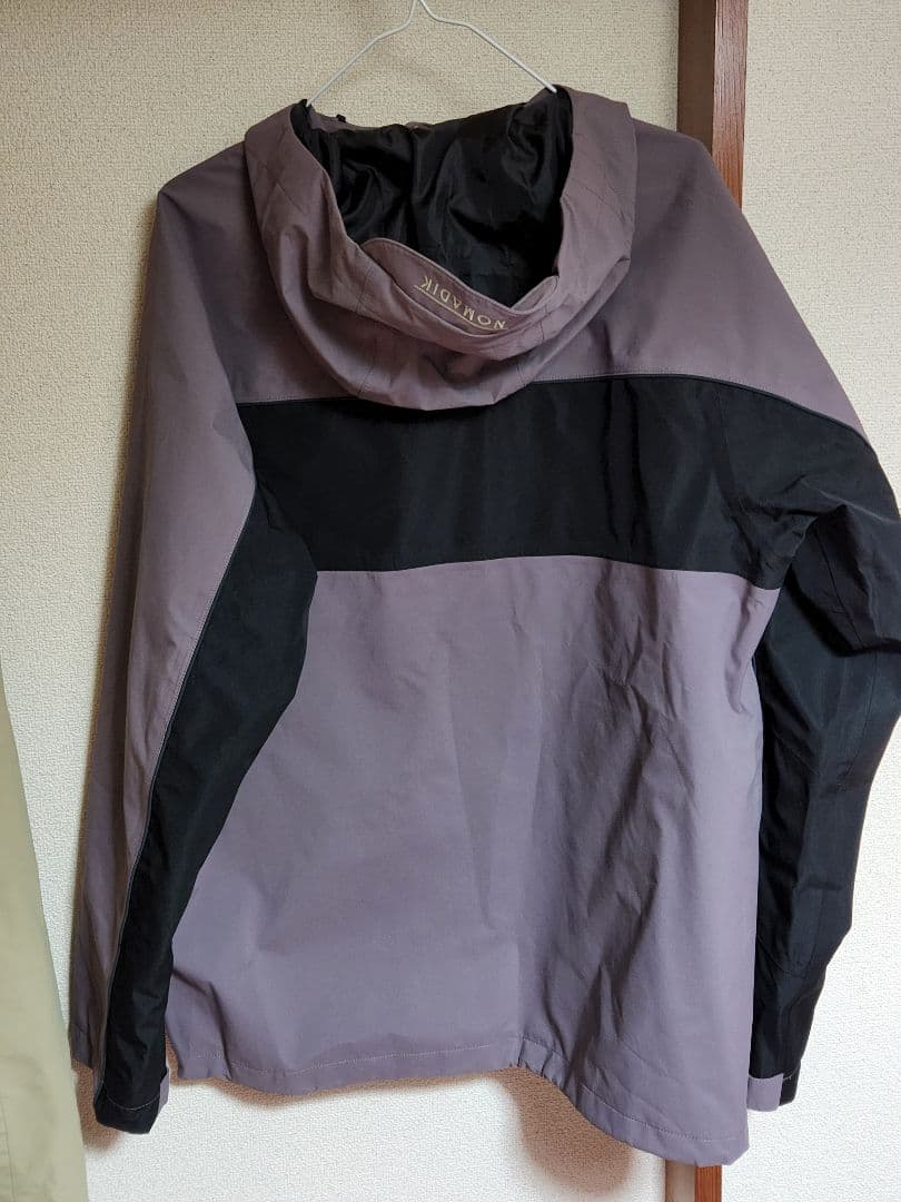 NOMADIK　Lサイズ　美品　２２-２３モデル　　最終値下げ　格安