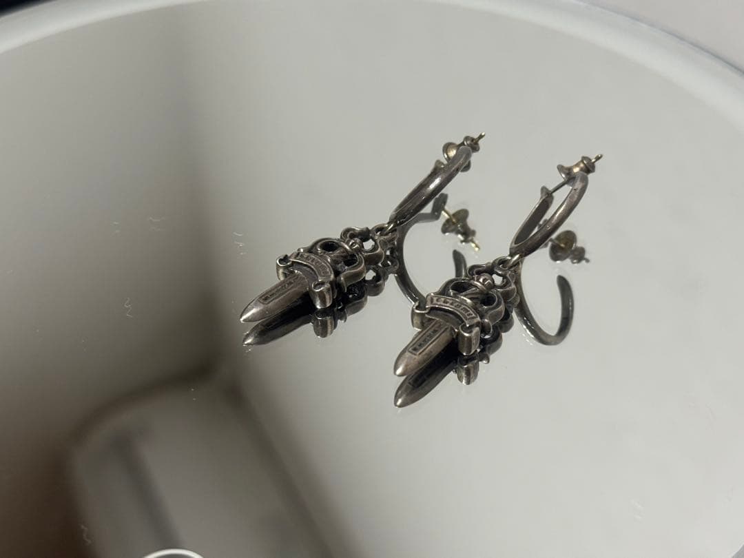 【希少】クロムハーツ ダガーピアスCHROME HEARTS フープピアス