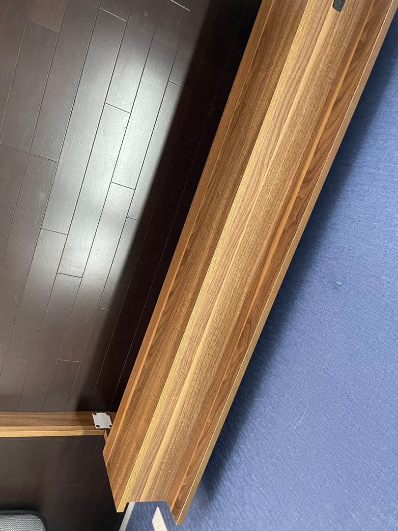 ダブルサイズベッドフレーム　棚　コンセント