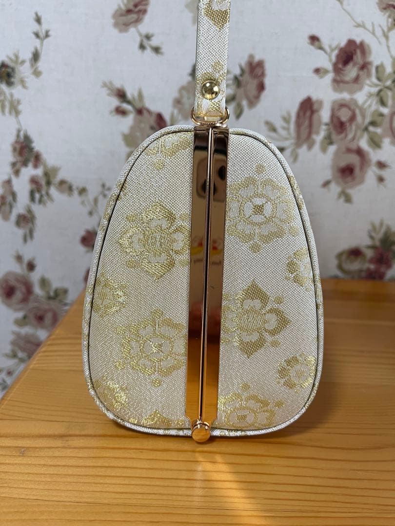新品　アイボリー花柄和装用バッグと草履セット