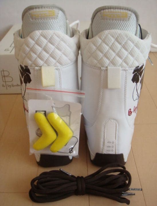 BURTON　バートン スノーボード 限定モデル お花柄 ブーツ 白 ホワイト