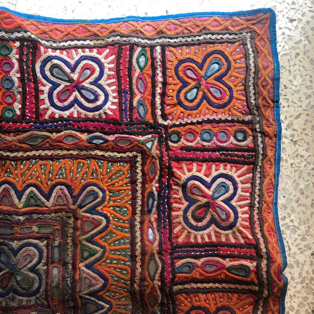 民族　古布　インド　バンジャーラ　ミラーワーク　刺繍布　50cm角