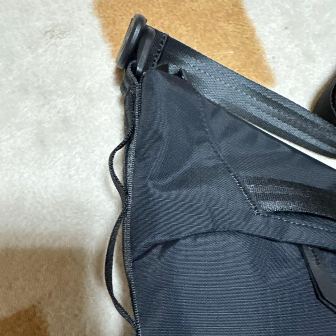 アルパカ　Alpaka Flow Satchel 4L ブラック　美品