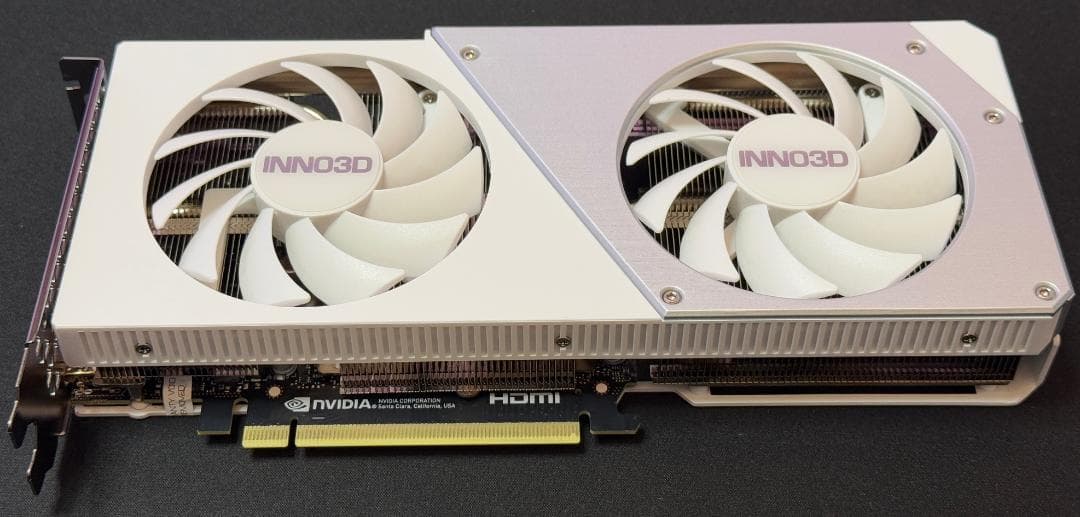 GeForce RTX 4060 Ti 16GB ホワイト 白