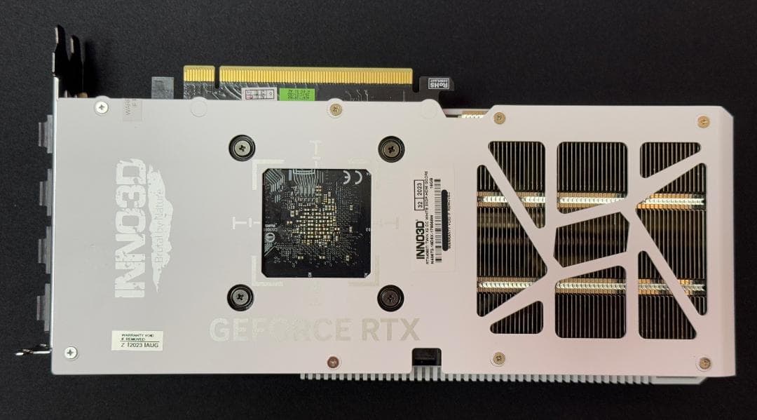 GeForce RTX 4060 Ti 16GB ホワイト 白