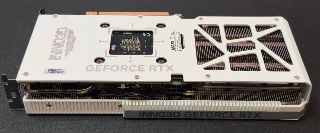 GeForce RTX 4060 Ti 16GB ホワイト 白