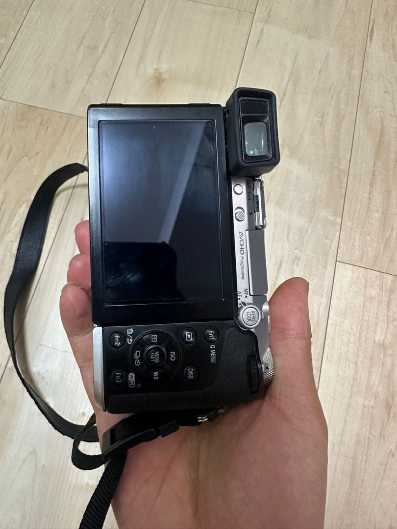 LUMIX GX7 ミラーレスカメラ 14-42mm