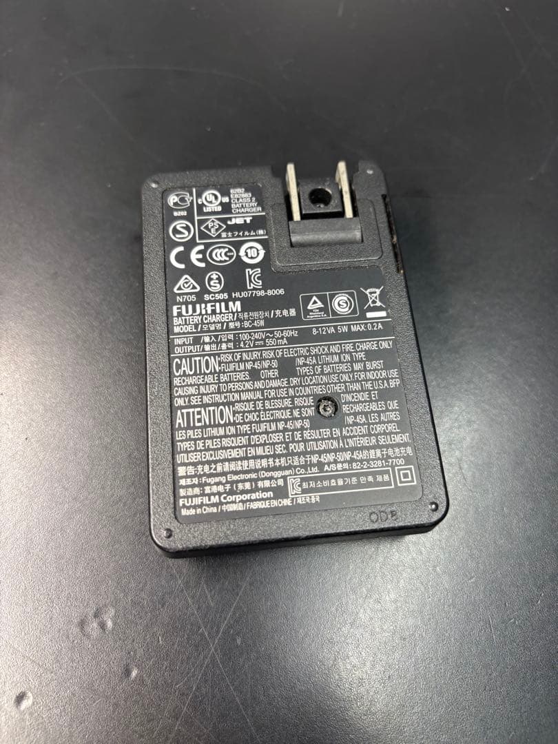 Fujifilm FinePix Z100fd 充電器付 富士フィルム デジカメ