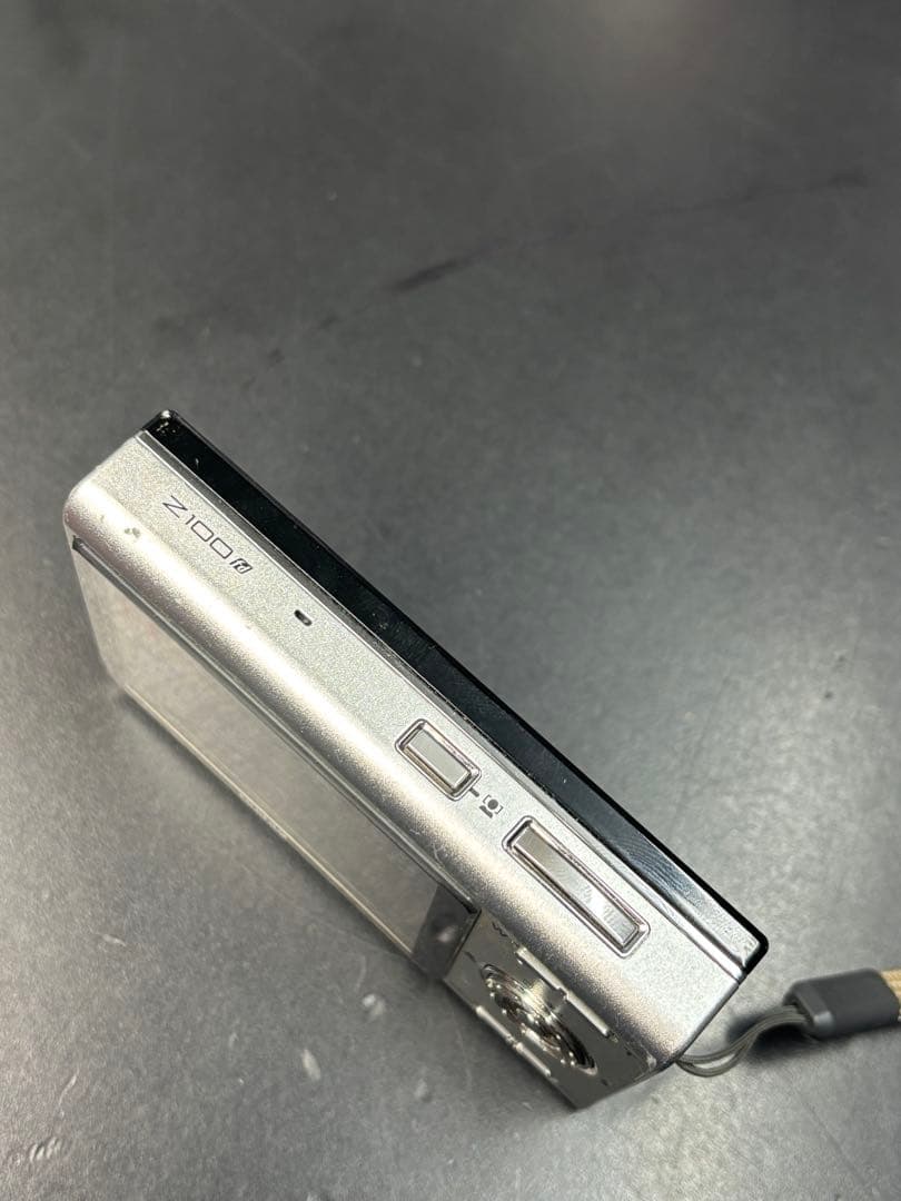 Fujifilm FinePix Z100fd 充電器付 富士フィルム デジカメ