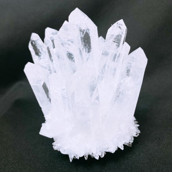 新年 縁起物　金運 末広がり　巨大　水晶 クラスター　クリスタル クォーツ 原石