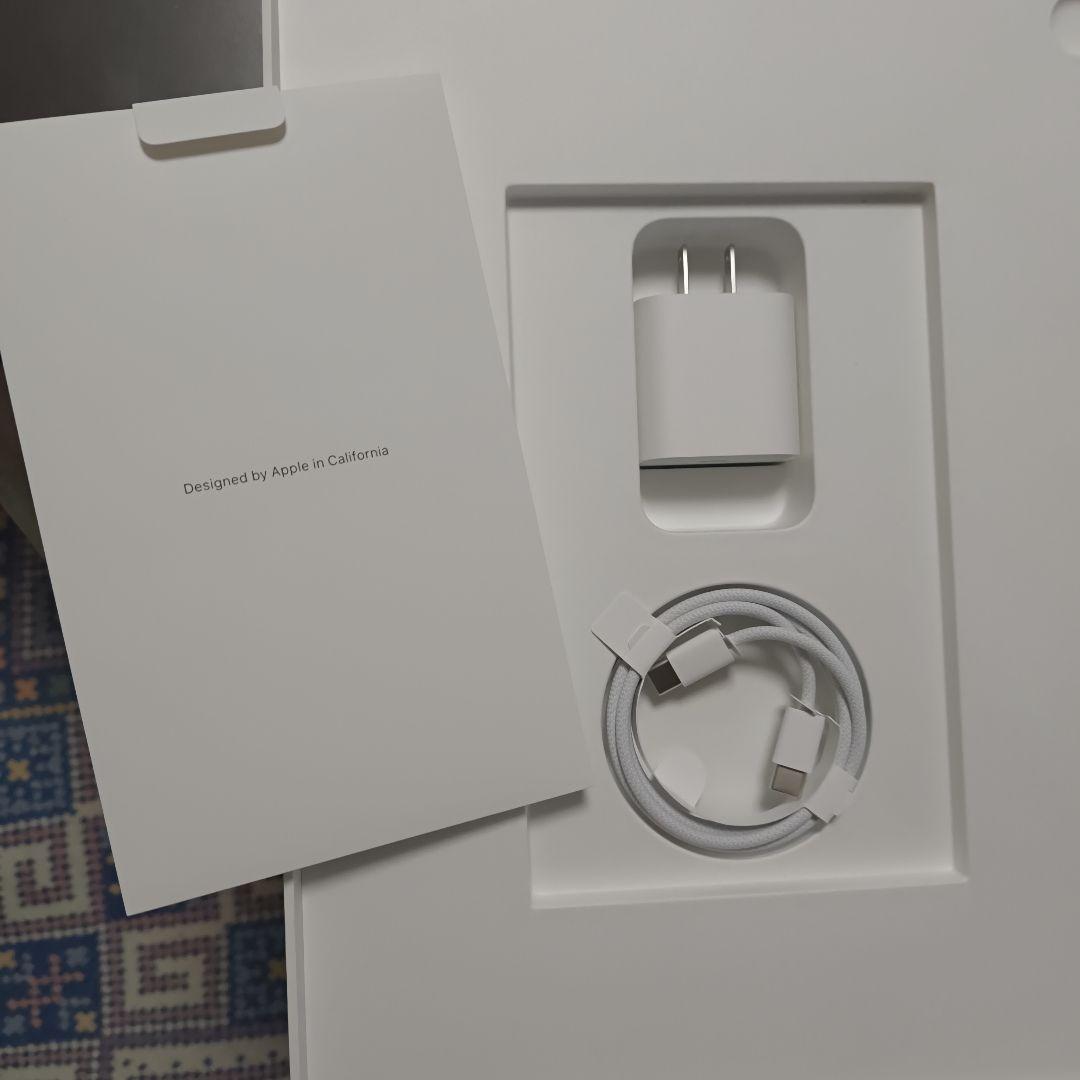 iPad Air M3 13インチ　　超美品　ケース付き