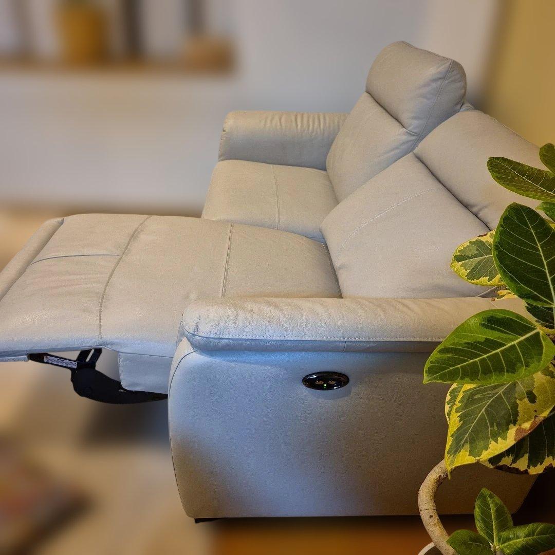 お値下げ　レザーソファー電動リクライニング　2024年購入　2/6まで