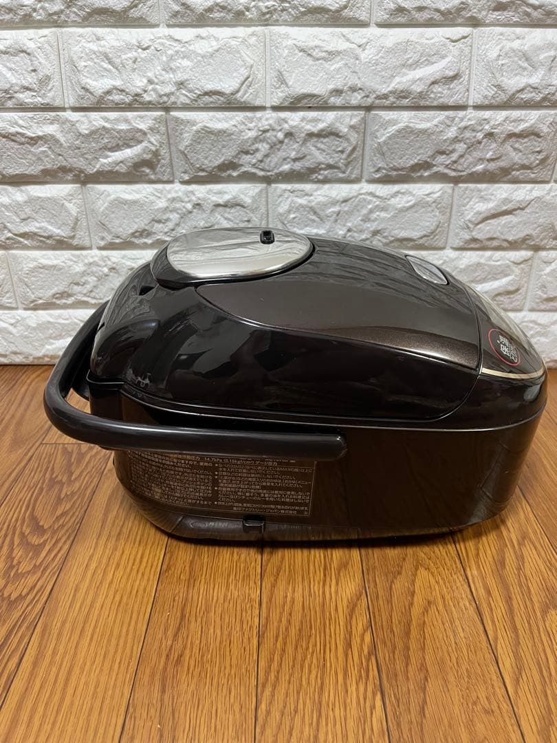 ZOJIRUSHI　NP-ZS10KS プラチナ厚釜圧力IHジャー5.5合