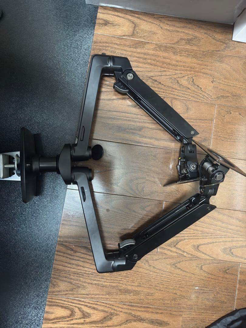 Amazon basic デュアルモニターアーム