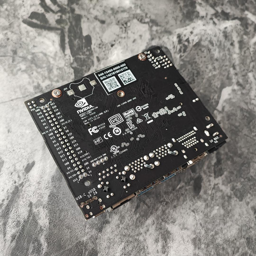 NVIDIA Jetson nano 4GB 開発者キット