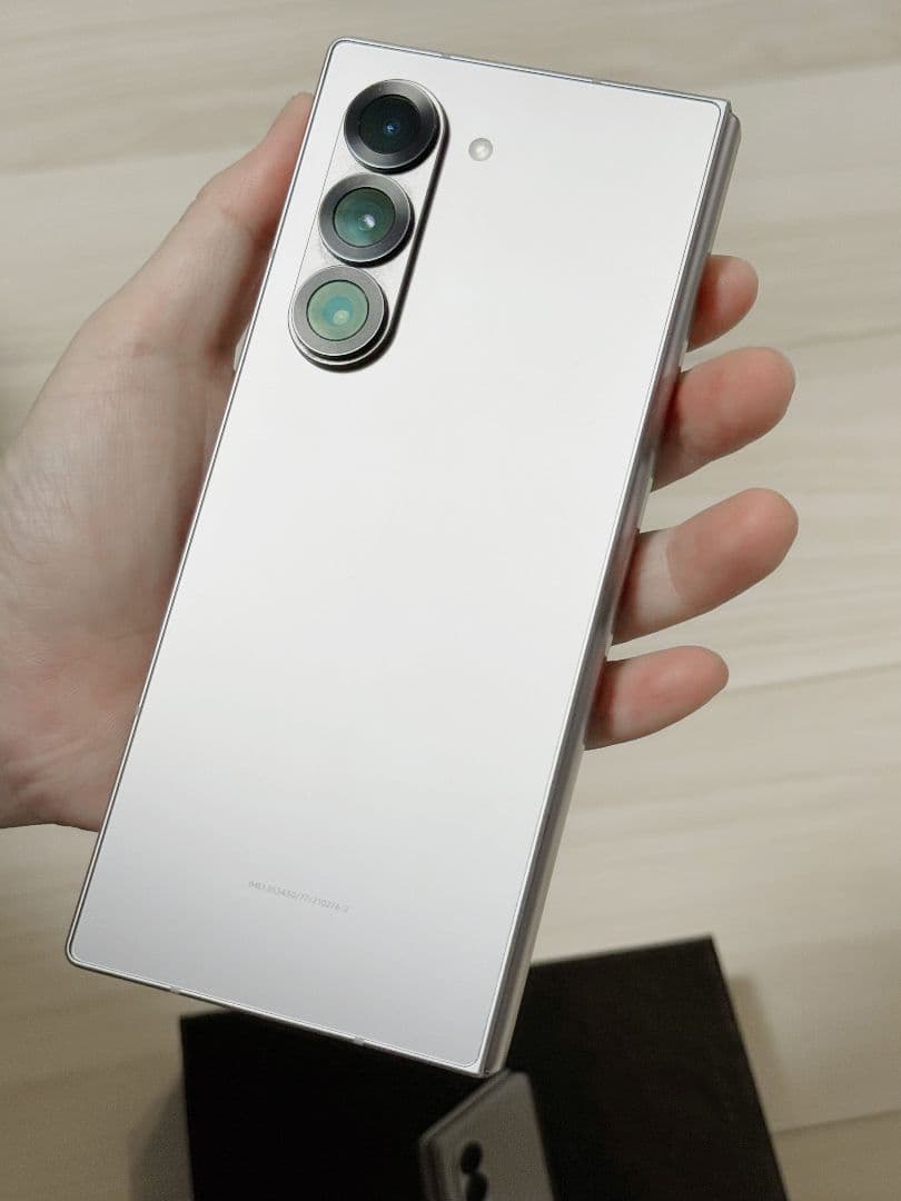 Galaxy Z Fold 6 512GB (シルバーシャドウ)