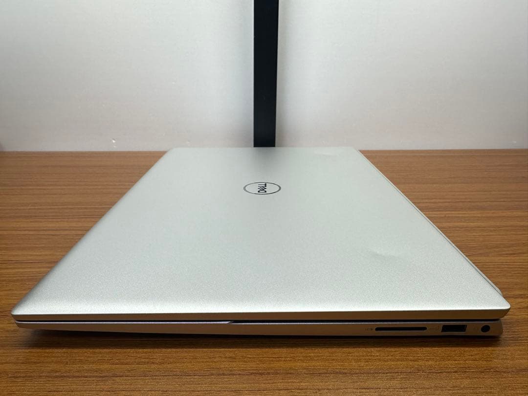 Windowsノート本体 Dell Inspiron 16 (5620) i5-1235 16/512