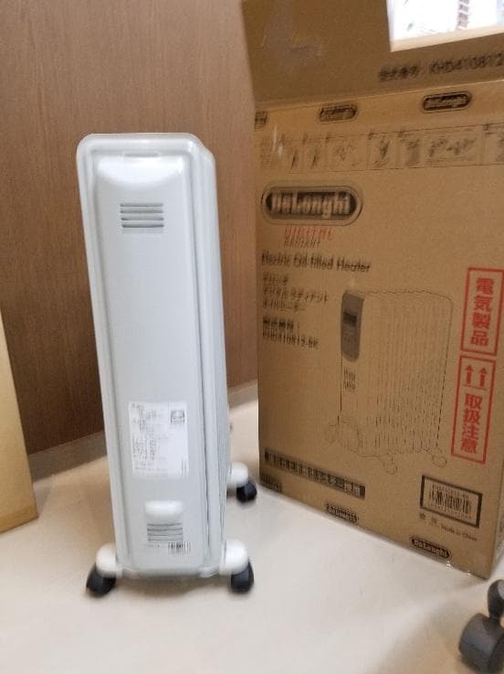 デロンギ　DeLonghi　オイルヒーター　KHD410812-BK