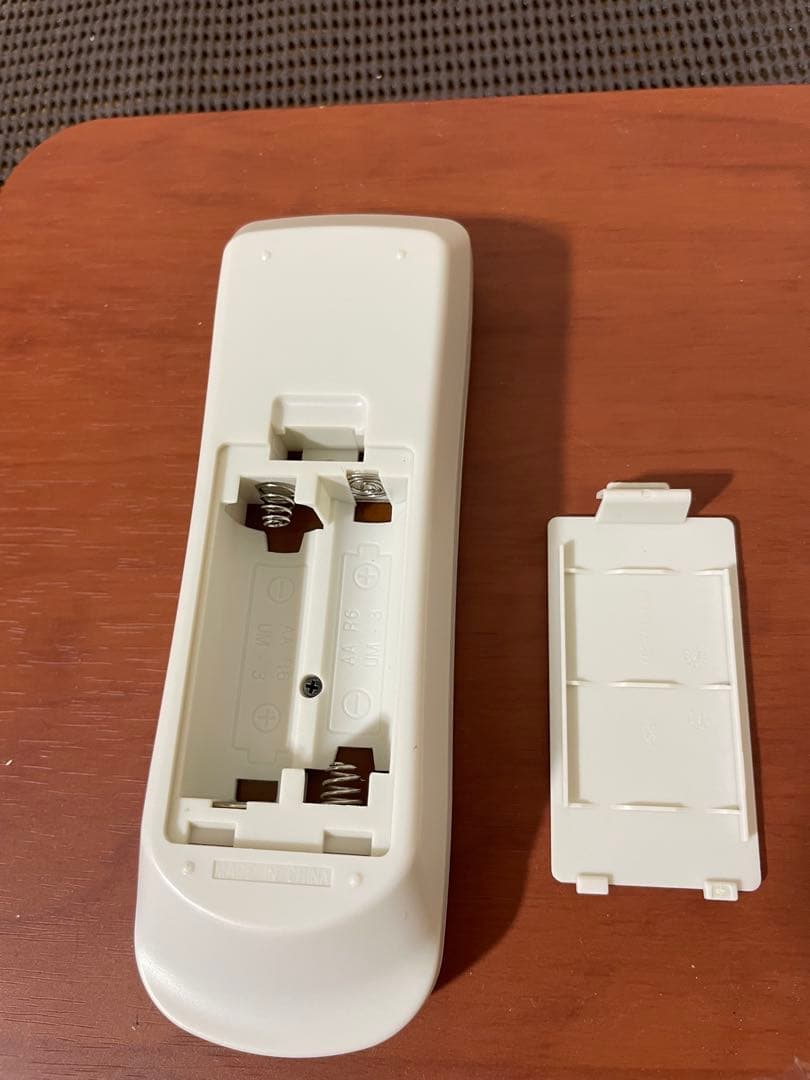 【１か月保証付き】EPSON プロジェクターEB-W05 ランプ点灯時間21H