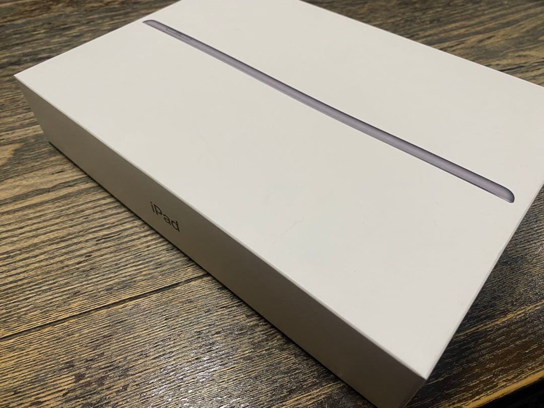 iPad 第7世代 /10.2インチ/ 32GB /au版 /箱・付属品/美品