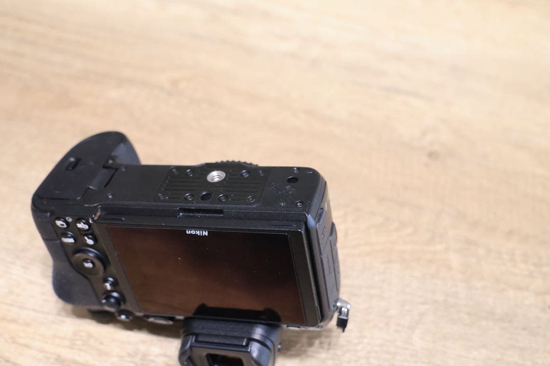 Nikon Z5 ボディ フルサイズミラーレスカメラ