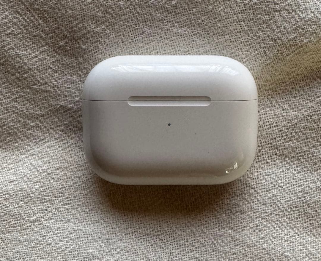 AirPods Pro 本体　カバー・イヤーチップ付き