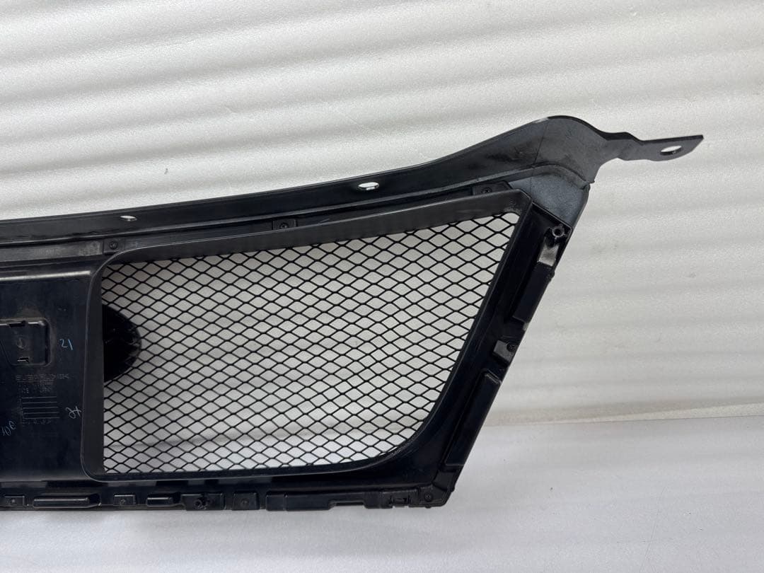 レガシィ BRM ラジエーターグリル FB25A D4S J1017AJ650