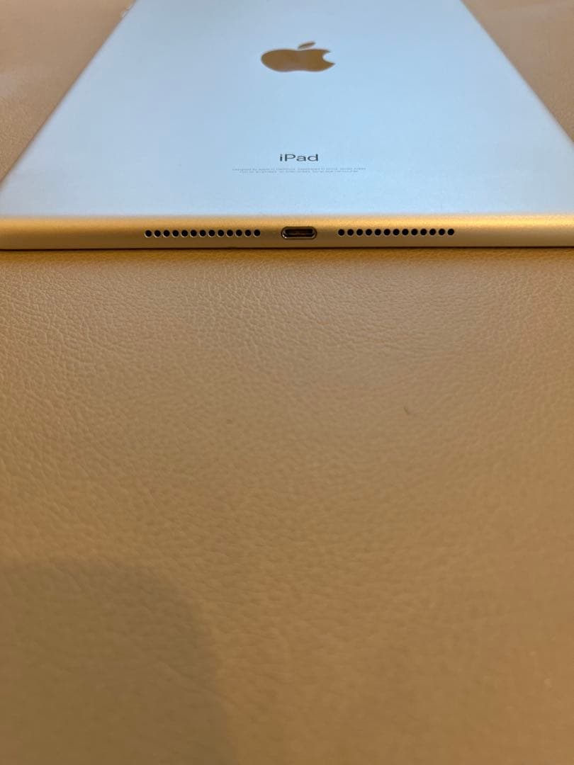 iPad本体　第6世代　32GB Wi-Fiモデル