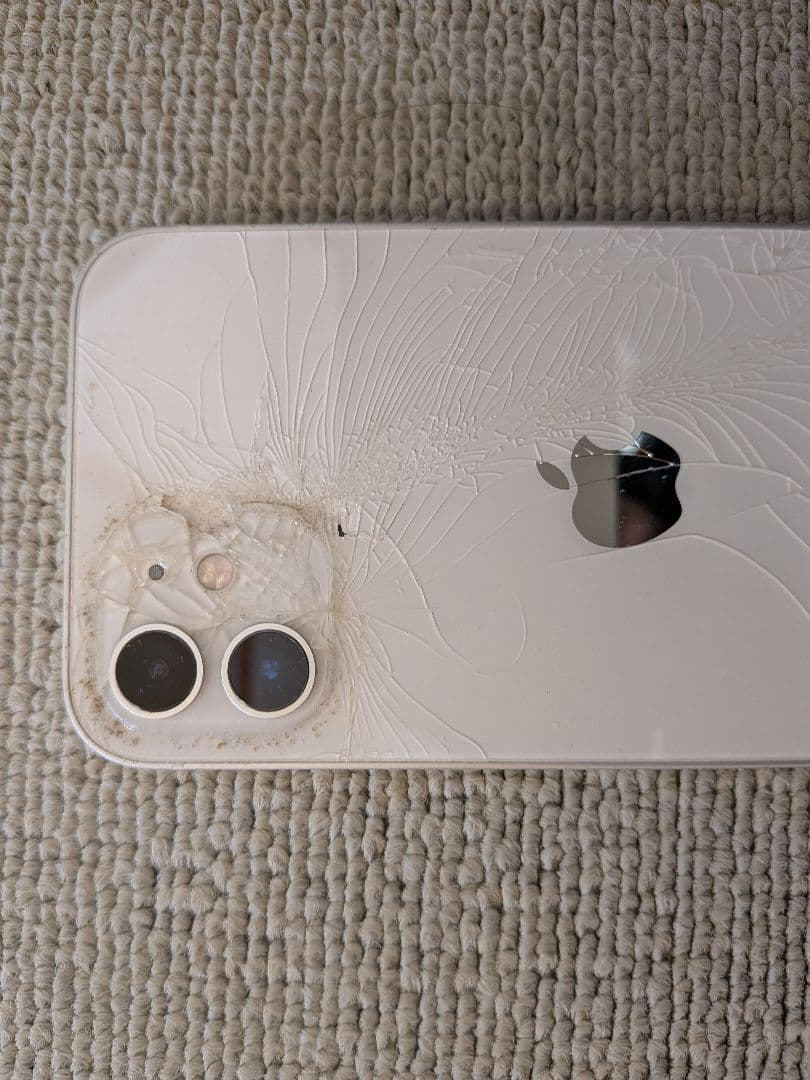 iPhone 12 64GB ホワイト バッテリー79%