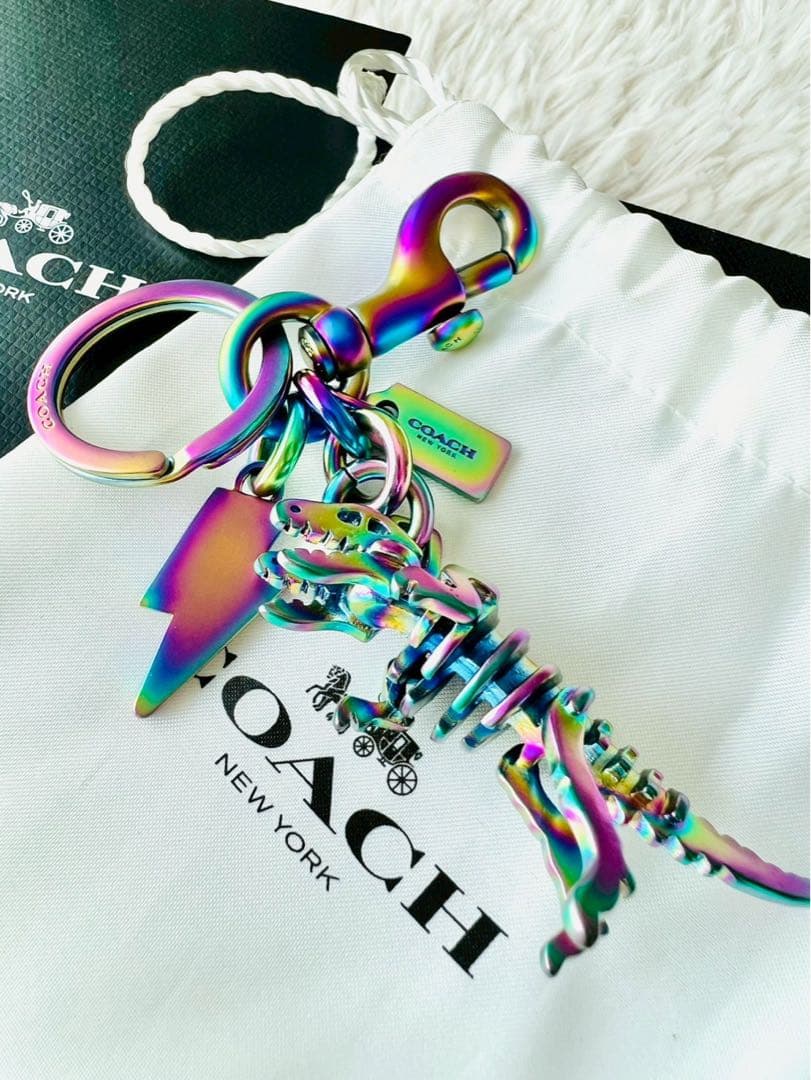 ✨極美品✨COACH　コーチ　キーホルダー　チャーム　恐竜　レキシー　ダイナソー