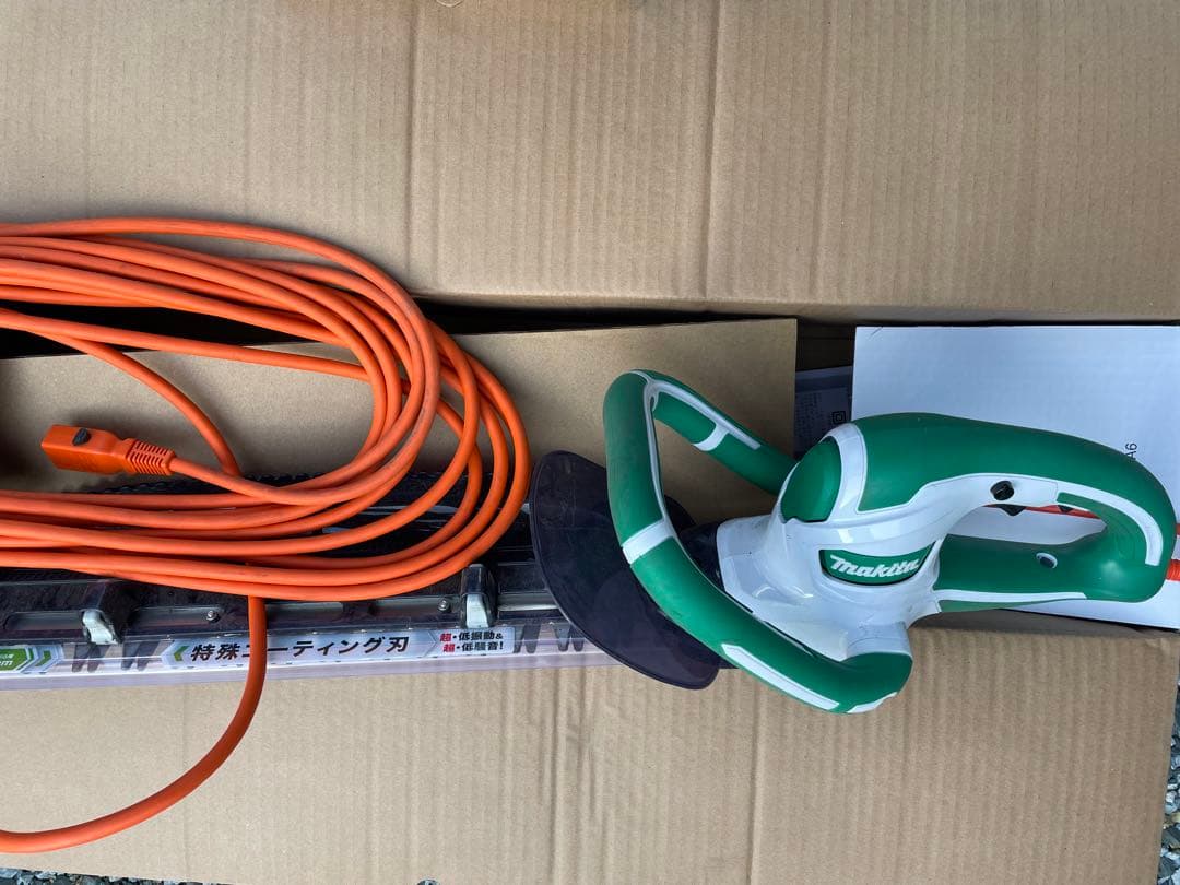 Makita MUH4002 芝刈り機 400mm