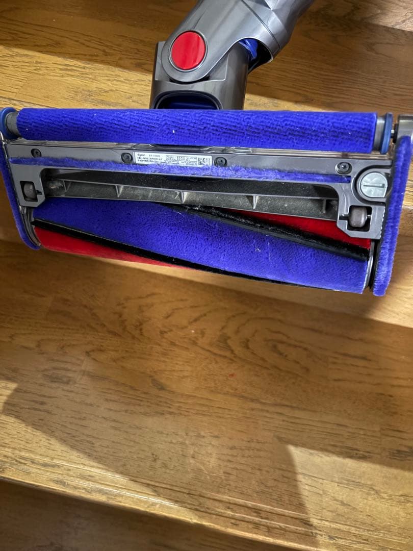 dyson V8スティッククリーナー　紫