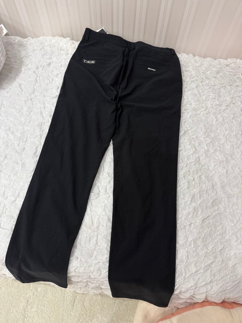 【新品未使用 タグ付き‼️】Taylor made ゴルフパンツ 黒