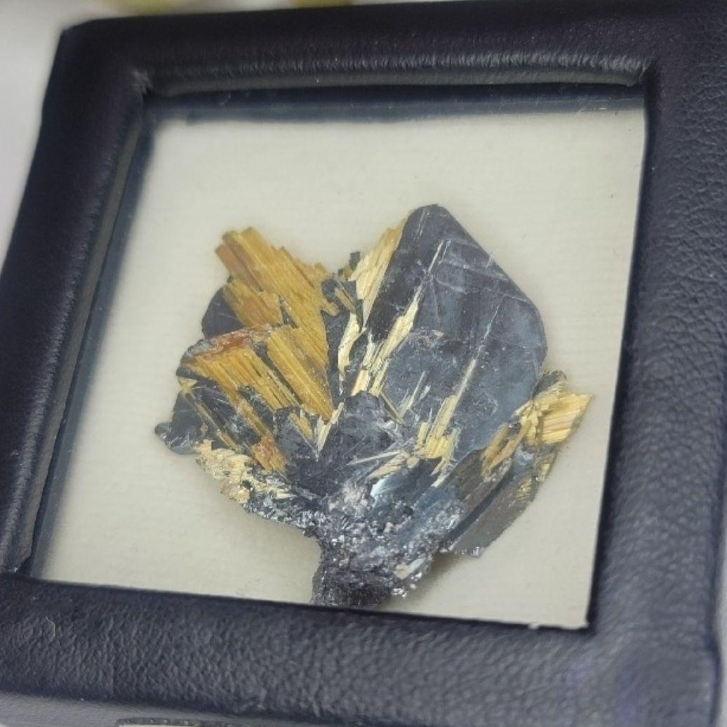 【超希少原石/最強品質】ヘマタイトルチル＊ブラジル産＊　天然石 原石