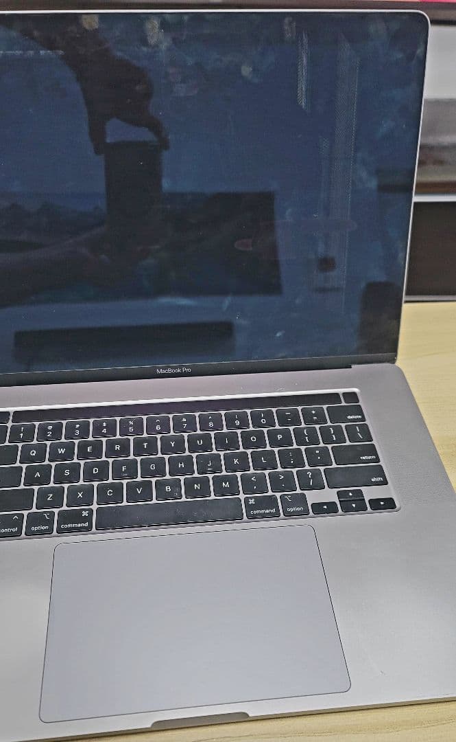 MacBook本体 MacBook Pro 16 2019 Core i9 / 32GB / 1TB