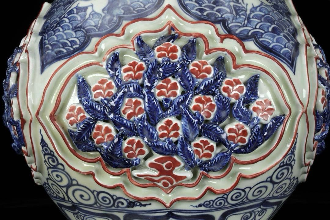 壺 中国古玩 青花釉裏紅透彫花弁麒麟紋壺 唐物 飾壺 花瓶 時代物 古美術 骨董