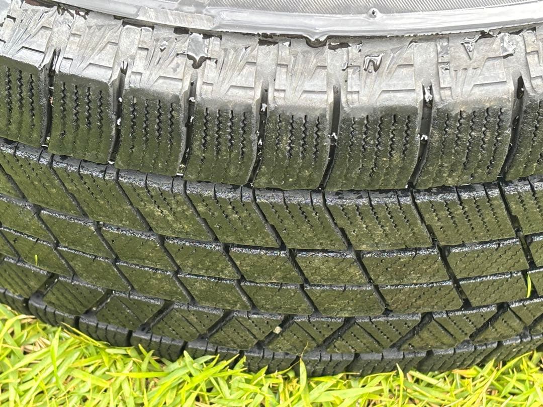 【kz-1】【1/4】トヨタ 18インチ スタッドレス・ホイール