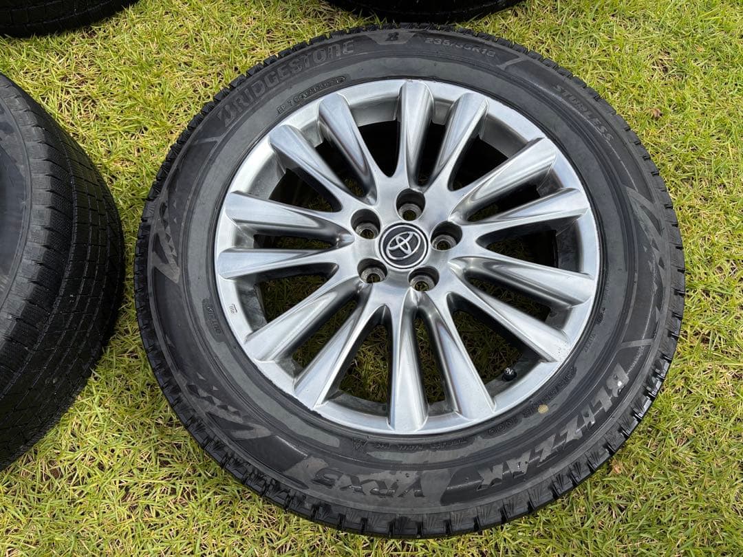 【kz-1】【1/4】トヨタ 18インチ スタッドレス・ホイール