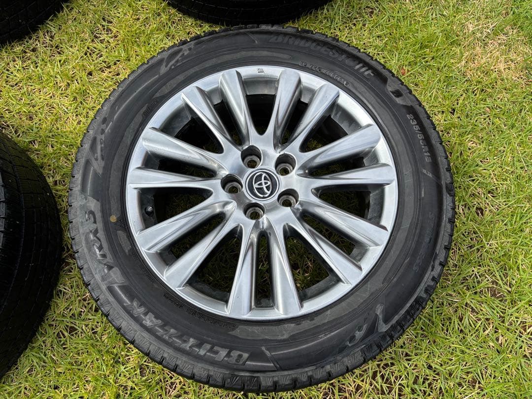 【kz-1】【1/4】トヨタ 18インチ スタッドレス・ホイール