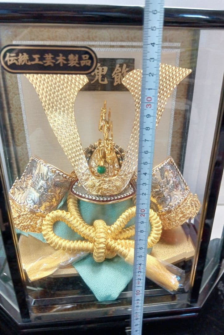 五月人形 金色の兜 伝統工芸品　ケース付き