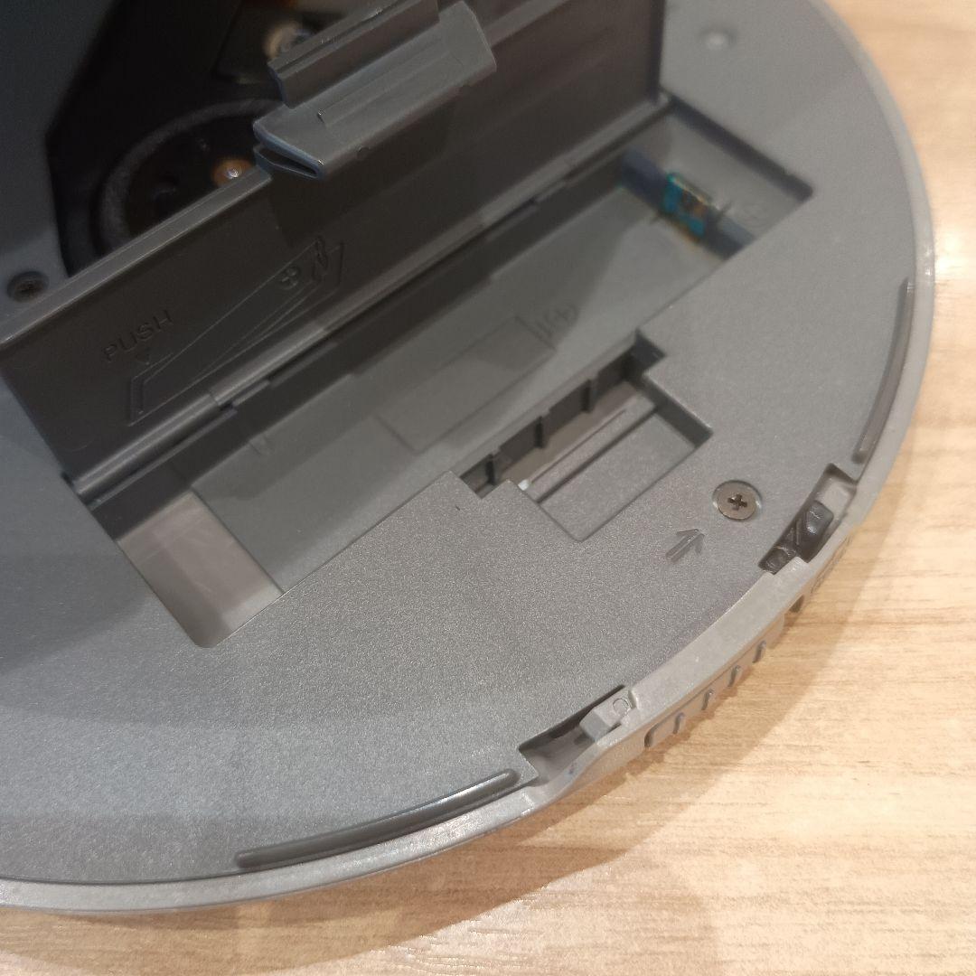 送料込みソニーウォークマンSONY D-EJ720 ポータブルCDプレーヤー