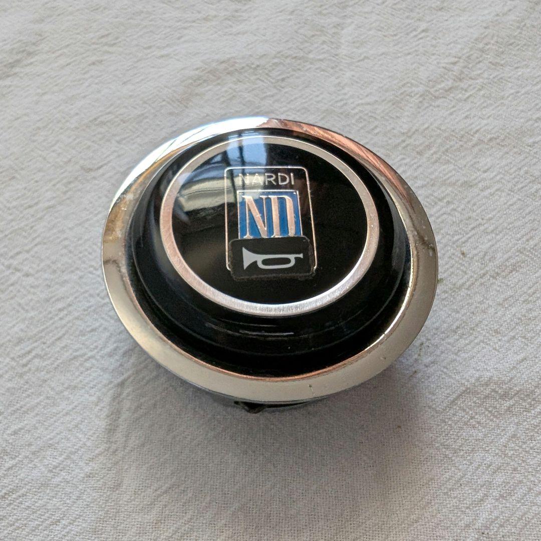 ナルディ　NARDI　ウッドステアリング　ホーンボタン　旧車　レトロ