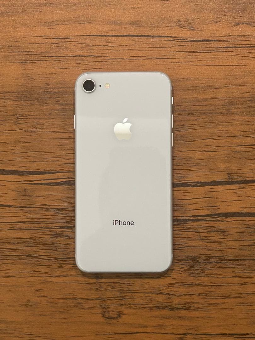 Apple iPhone 8 64GB ホワイト